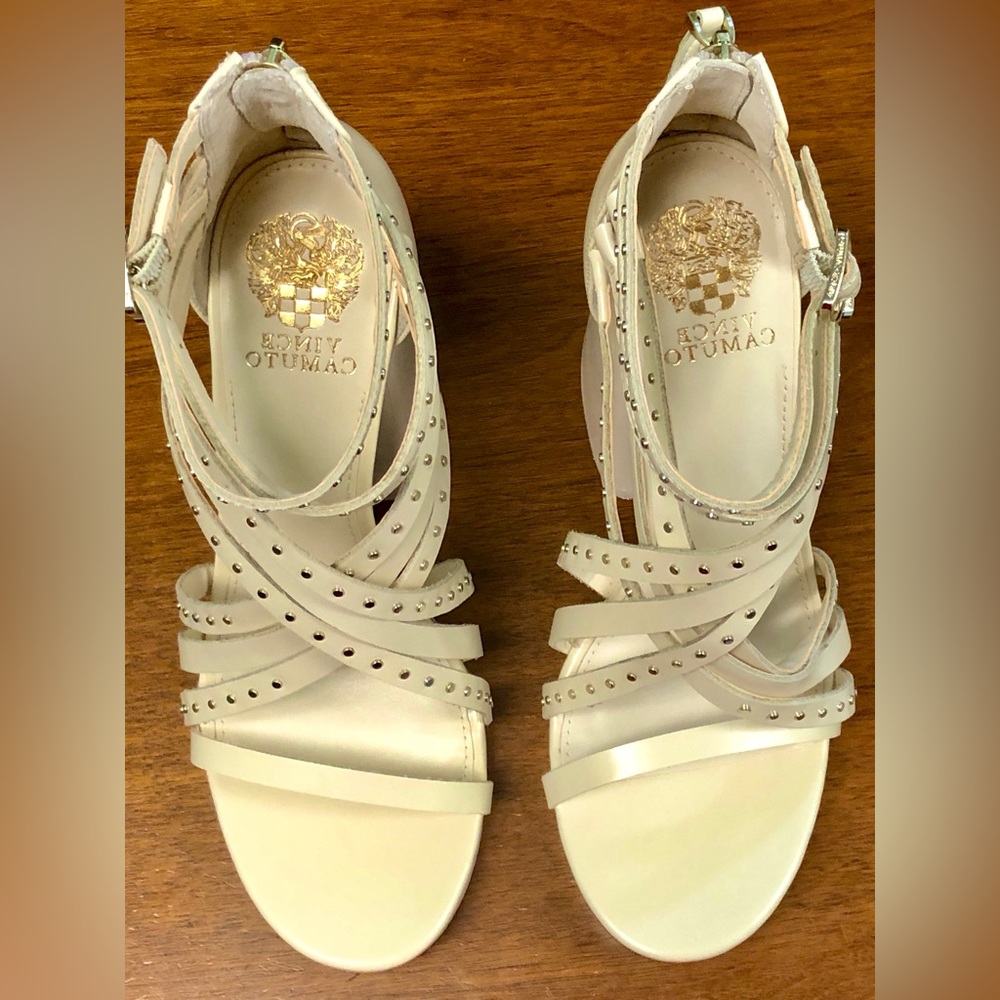 Vince Camuto Nanthie Strappy Leather Platform Studded Sandals NWT